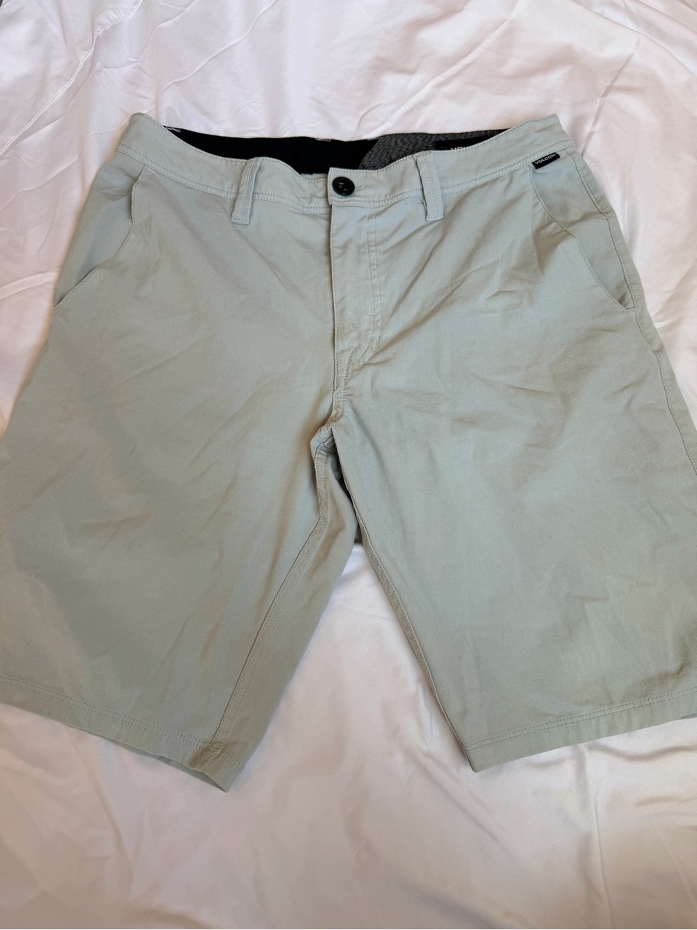 Men's Light Grey Casual Shorts - Comfortable Everyday Style.